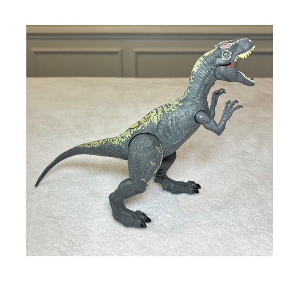 2017 Jurassic Clash & World Dino Figures: Triceratops, Allosaurus, Baryonyx - Picture 7 of 16